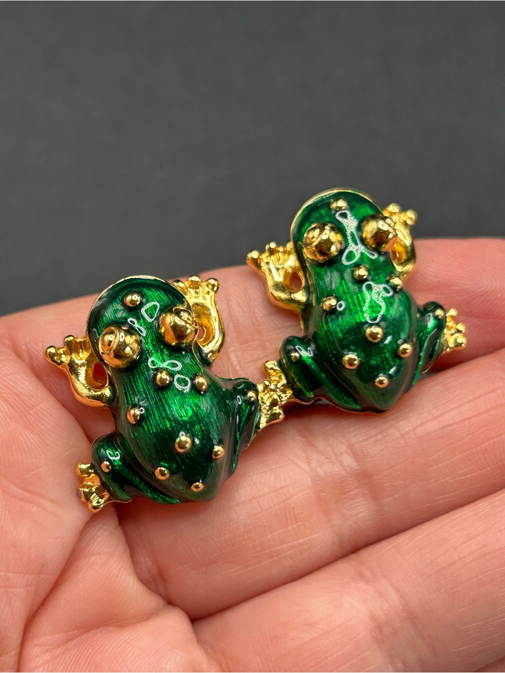 Kenneth Jay Lane KJL Green Enamel Frog Clip-On Earrings Gold